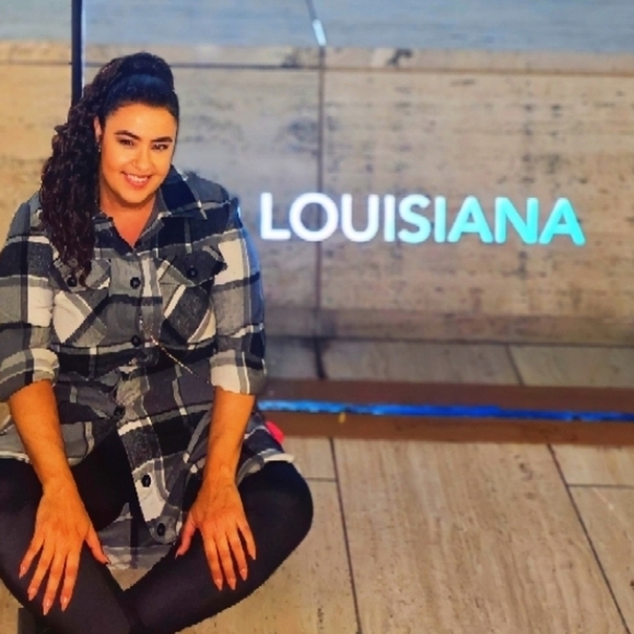 Meet your Posher, Adeaux - Picture 12 of 15